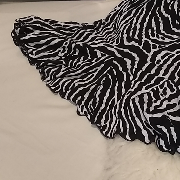 🦓Glamour Dress Zebra Print - Picture 4 of 6